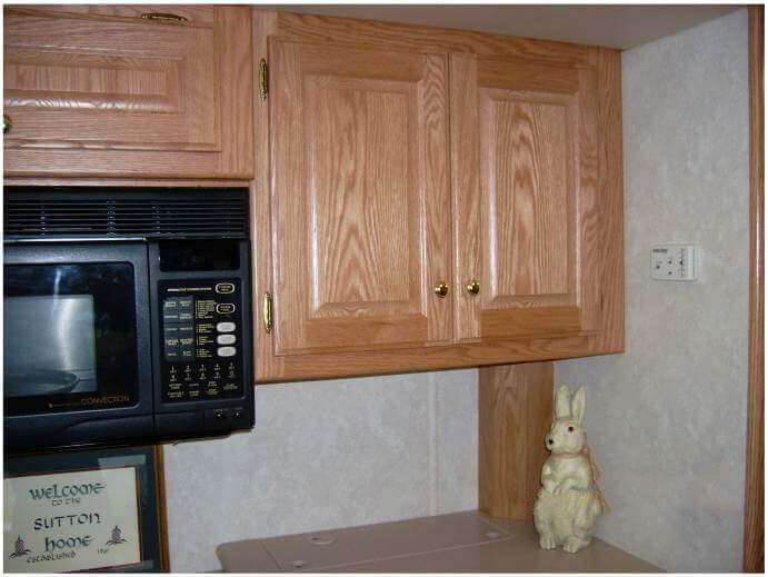 gain-counter-top-space-custom-cabinet Custom cabinetry