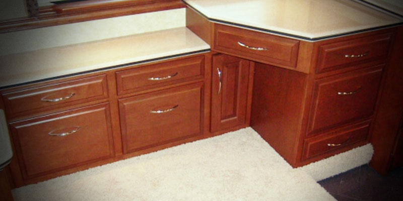 angleddesk Angled desk