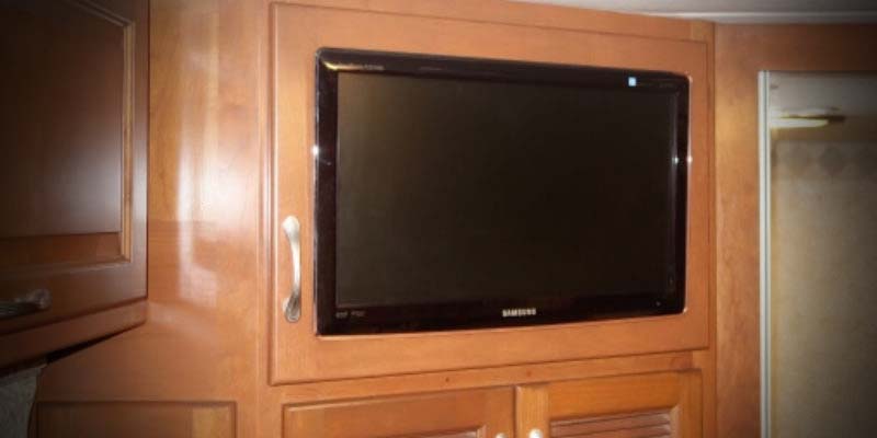 rv-bedroom-tv-cabinet-mount-800x600_c RV bedroom mounted TV cabinet