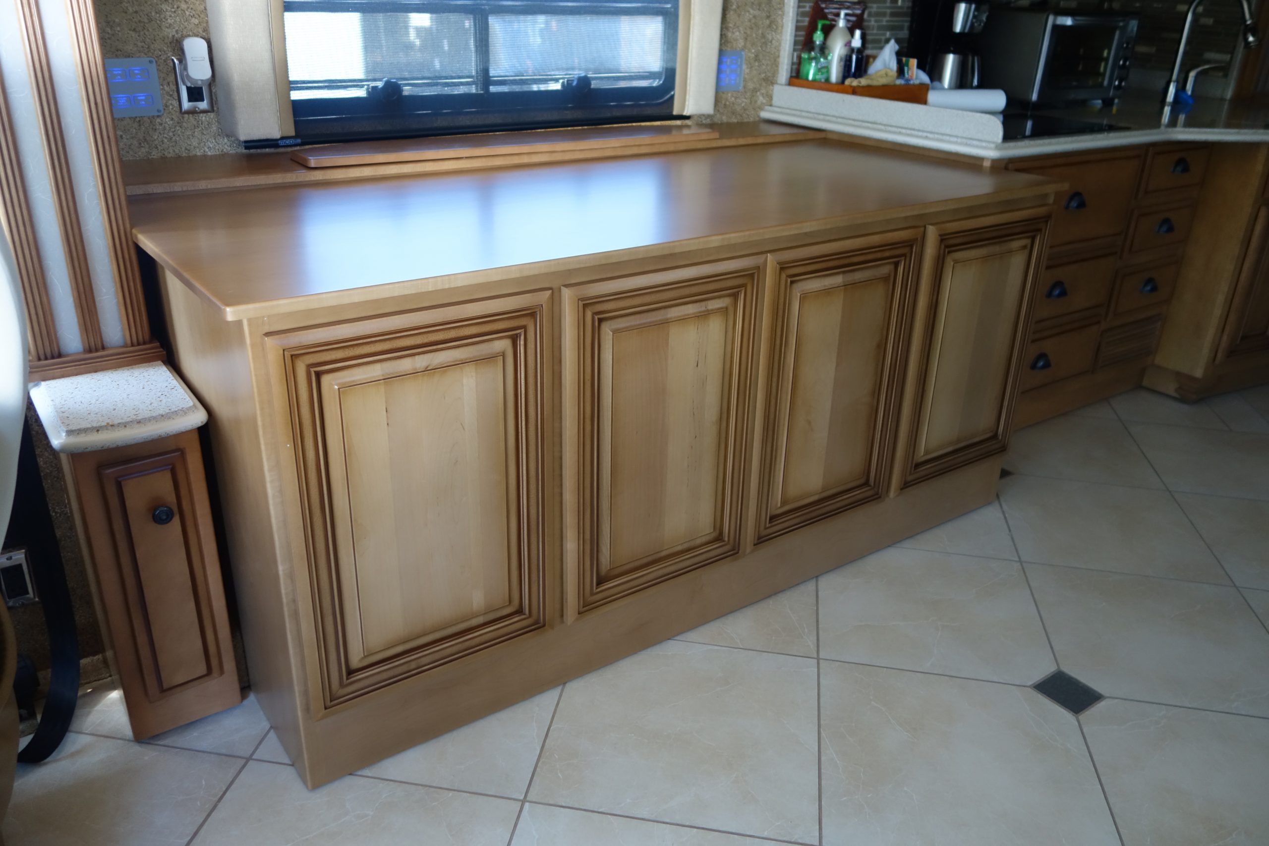 DSC05947 Custom countertop