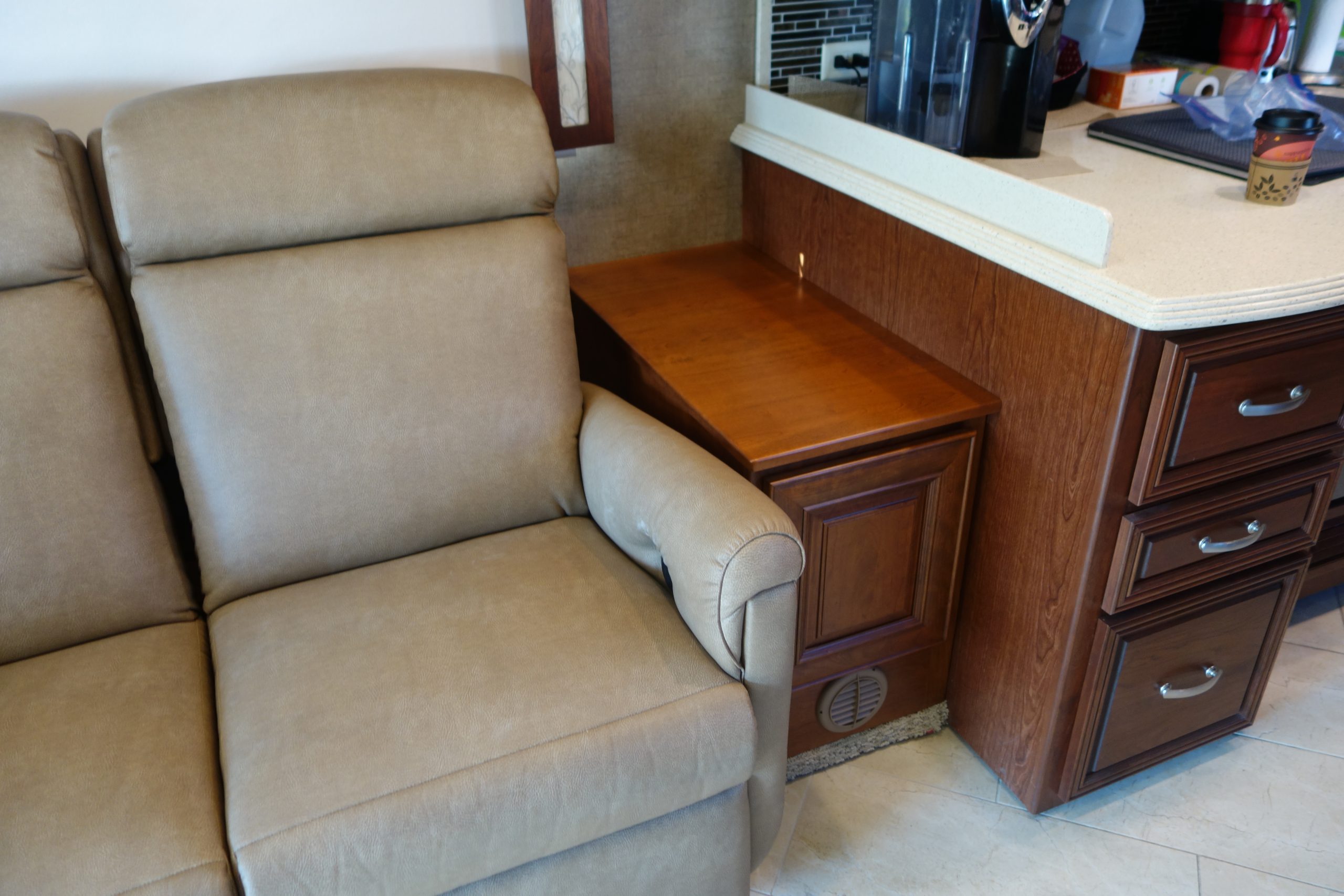 DSC06138 RV custom speaker cabinet