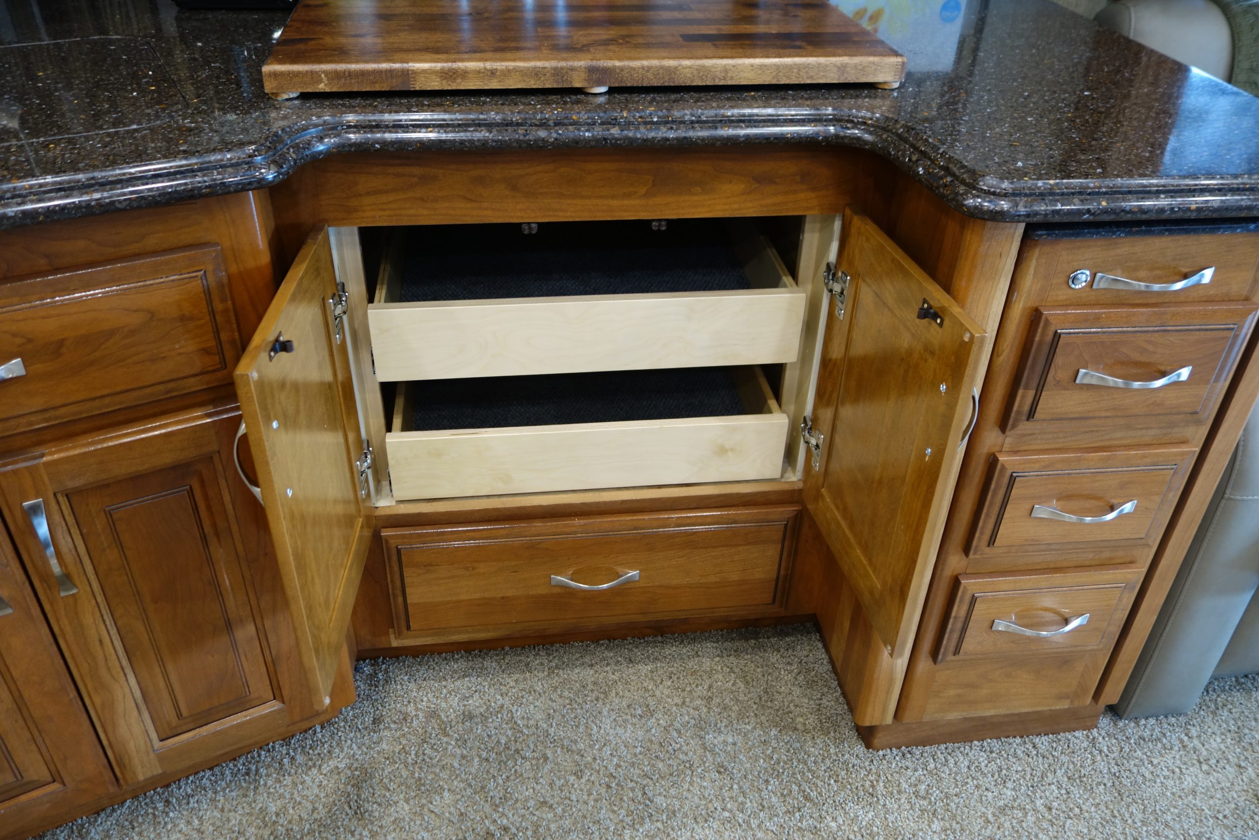 DSC06481 Custom RV kitchen cabinets with pullout drawers