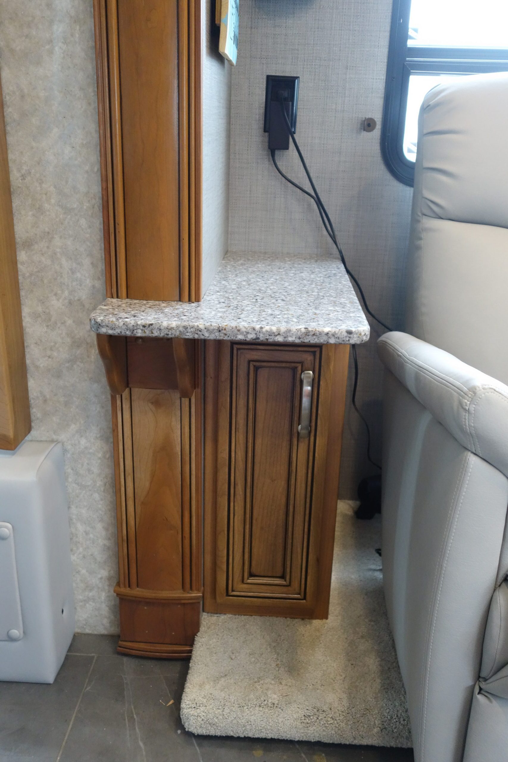 DSC06551 Custom side cabinet next to couch